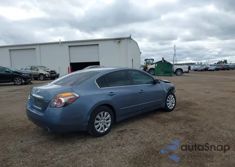 2010 Nissan Altima 2.5 S z USA, uszkodzony, nr VIN 1N4AL2AP9AN553758